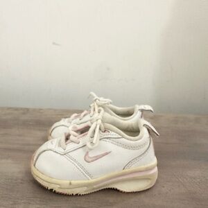 Nike Toddler sz 4 Baby Casual Sneakers Leather White Pink Shoes Non Marking Girl